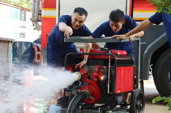 德姆”儋州在行动!新葡京防御台风“麦(图3) 德姆”儋州在行动!新葡京防御台风“麦(图3)